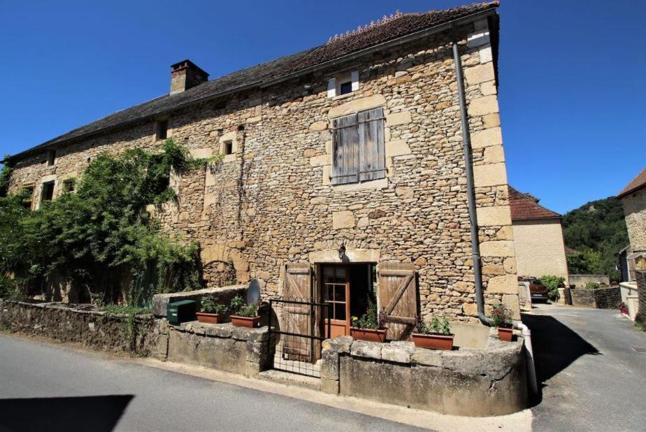 Joli Gite Pour 5 Personnes : Chez Cherrie Saint-Julien-de-Lampon Exteriör bild